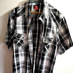 ROCK & REPUBLIC MEN`S SHORT SLEEVE SHIRT XXL